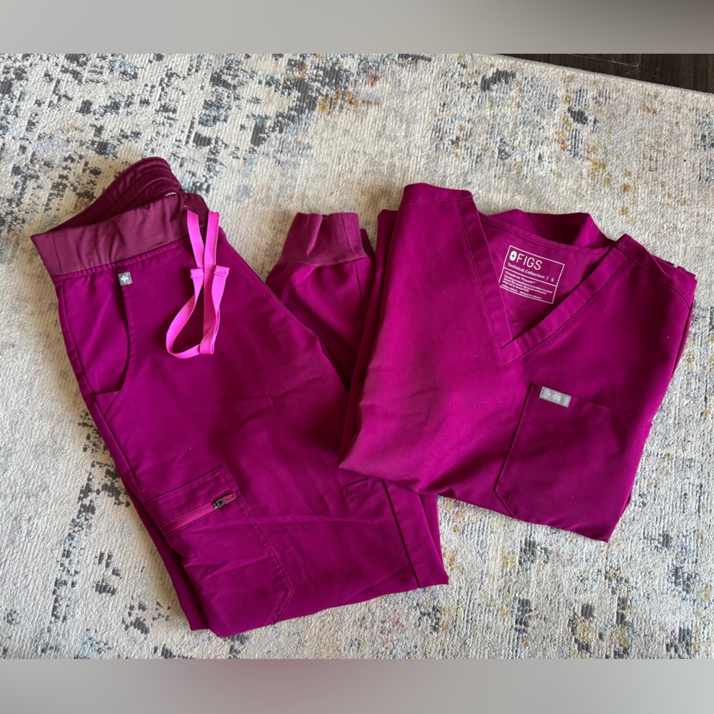 Zamora Joggers and Catarina one pocket scrub top in pretty magenta purple color